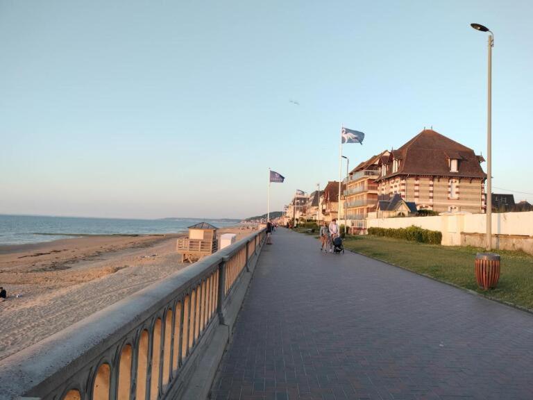 Appartement T2 Refait A Neuf à Cabourg Extérieur photo